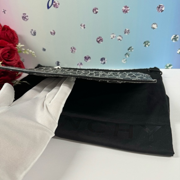 🌟HOST PICK NWOT LOGO STAR CLUTCH BAG - Picture 8 of 13